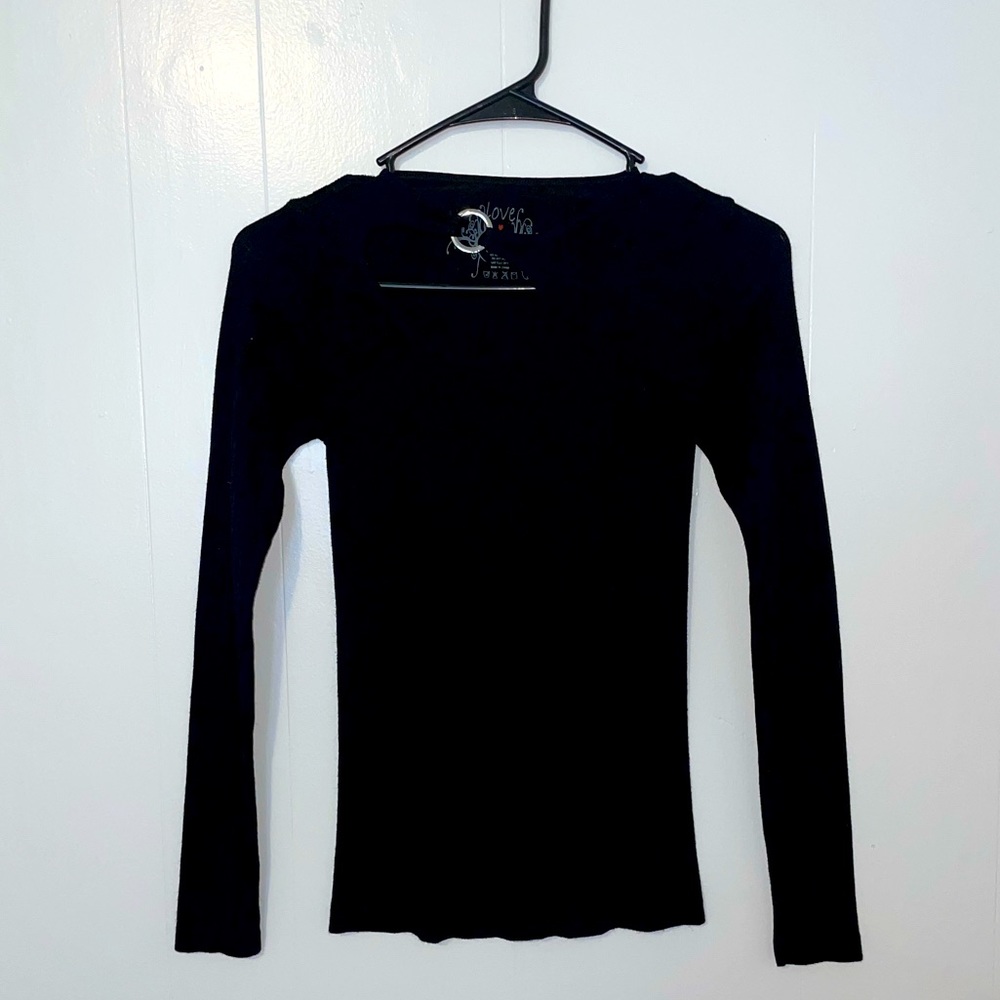 Small beautiful long sleeves